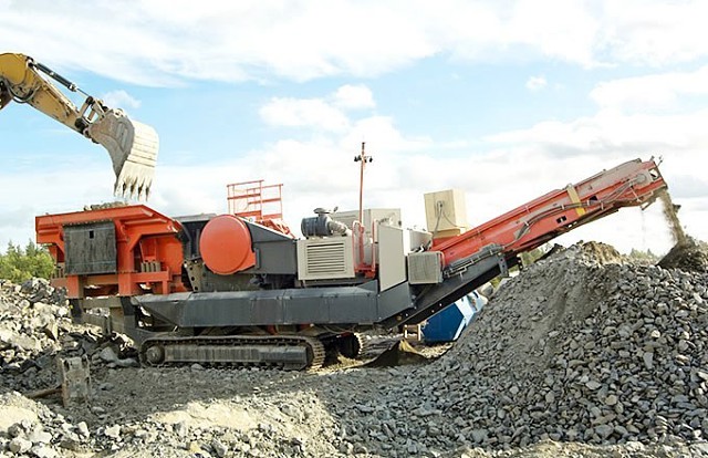 30-50T/H Gypsum Mobile Crushing line in South Africa